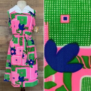 Vintage 1960s 1970s Mod Groovy Shift Dress Pointy Collar Sz S/M